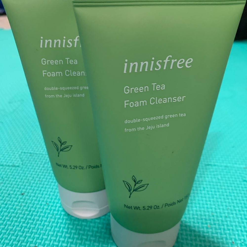 Innisfree Green Tea Foam Cleanser 🤗 price is for BOTH